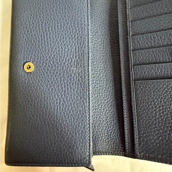Gucci Women Leather, Long Wallet, Authentic - Picture 7 of 8